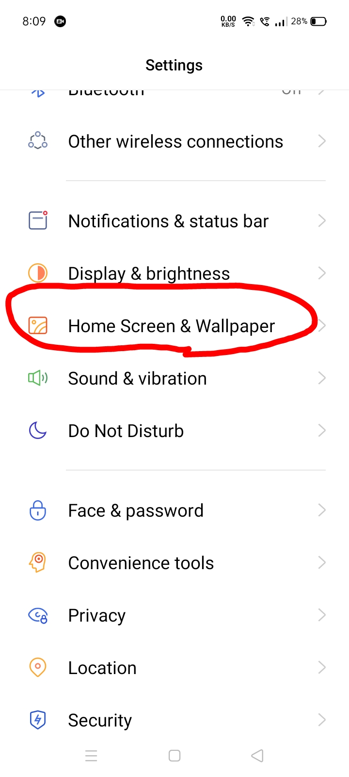 screenshot of homescreen and wallpaper